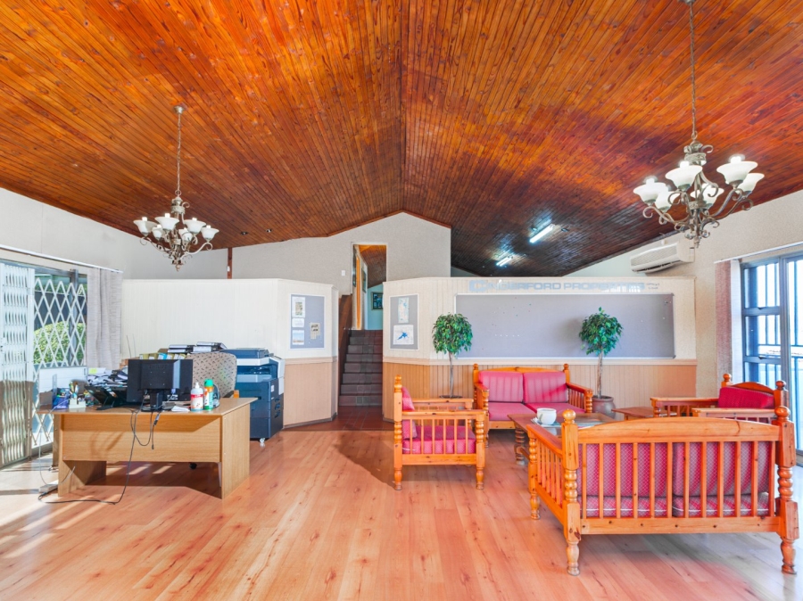 6 Bedroom Property for Sale in Schoemansville North West